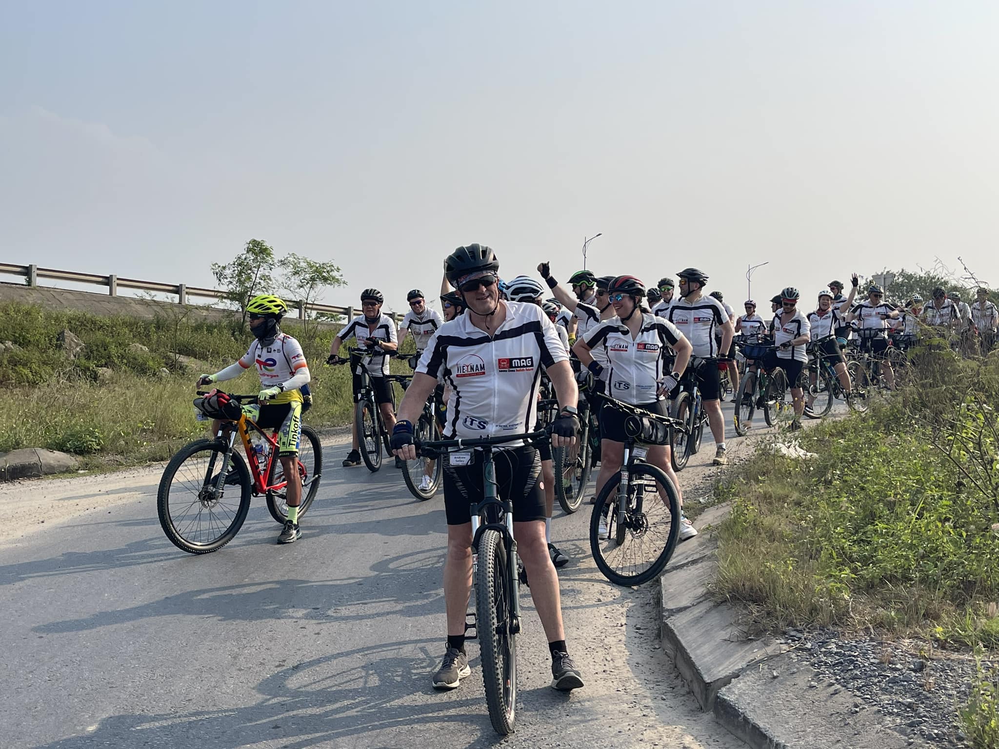 1742442697_13-days-saigon-cycling-to-halong-bay-tour (12).jpg